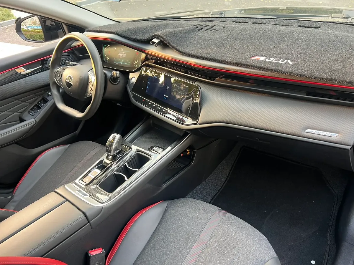 2023 DongFeng Aeolus YiXuan MAX 1.5T 190HP L4 7DCT,autocango,china used car exporter,china ev exporter,chinese used car exporter,chinese used ev exporter