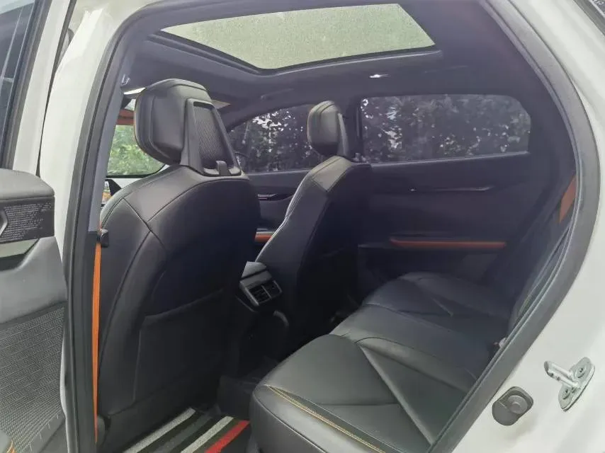 2024 ChangAn UNI-V 1.5T 188HP L4 7DCT,autocango,china used car exporter,china ev exporter,chinese used car exporter,chinese used ev exporter