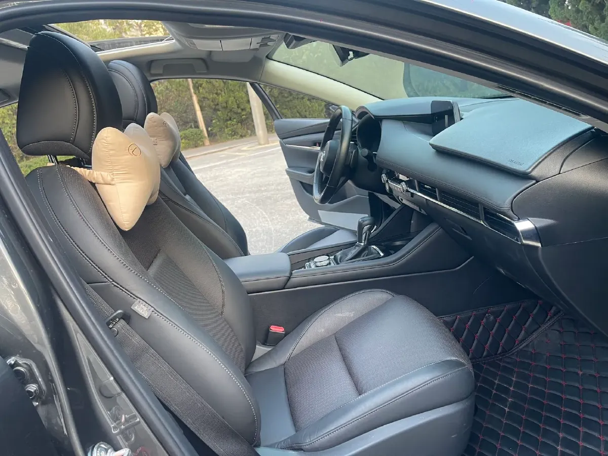 2020 Mazda 3 Axela 2.0L 158HP L4 6AT,autocango,china used car exporter,china ev exporter,chinese used car exporter,chinese used ev exporter