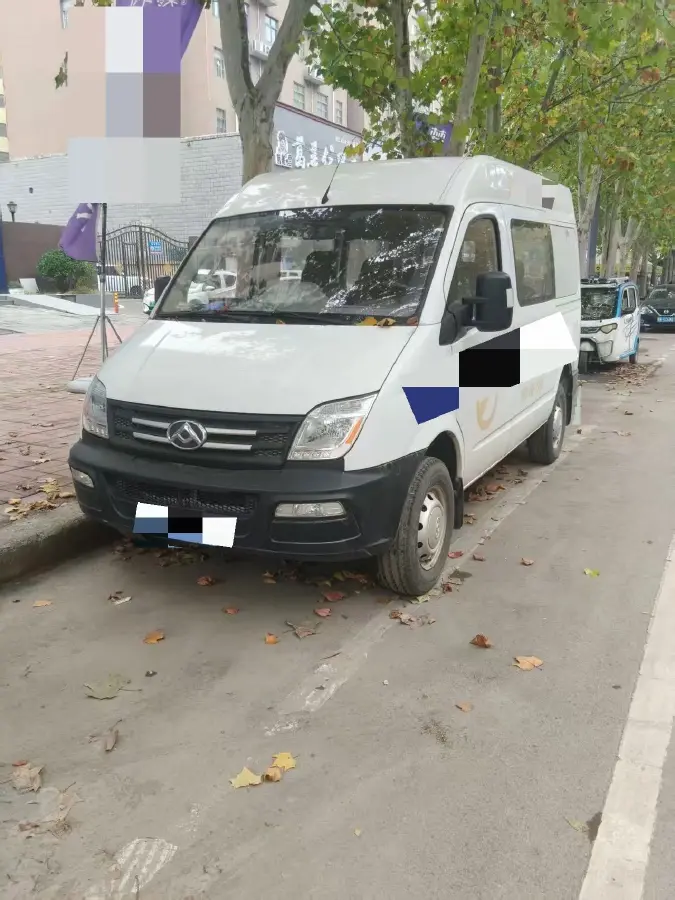 2020 MAXUS XinTu V80 2.5T 136HP L4 6MT