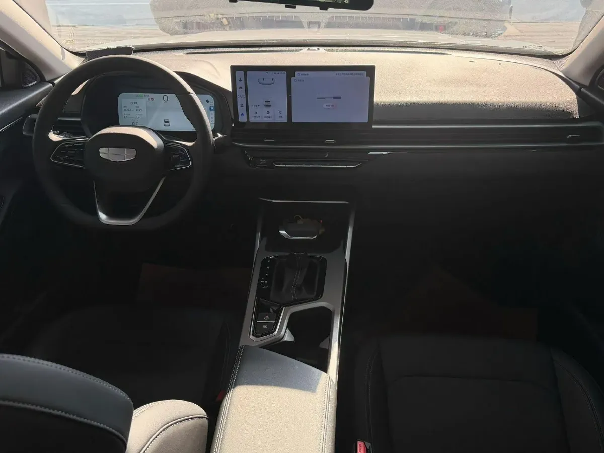 2026 Geely Emgrand 1.5L 120HP L4 CVT,autocango,china used car exporter,china ev exporter,chinese used car exporter,chinese used ev exporter