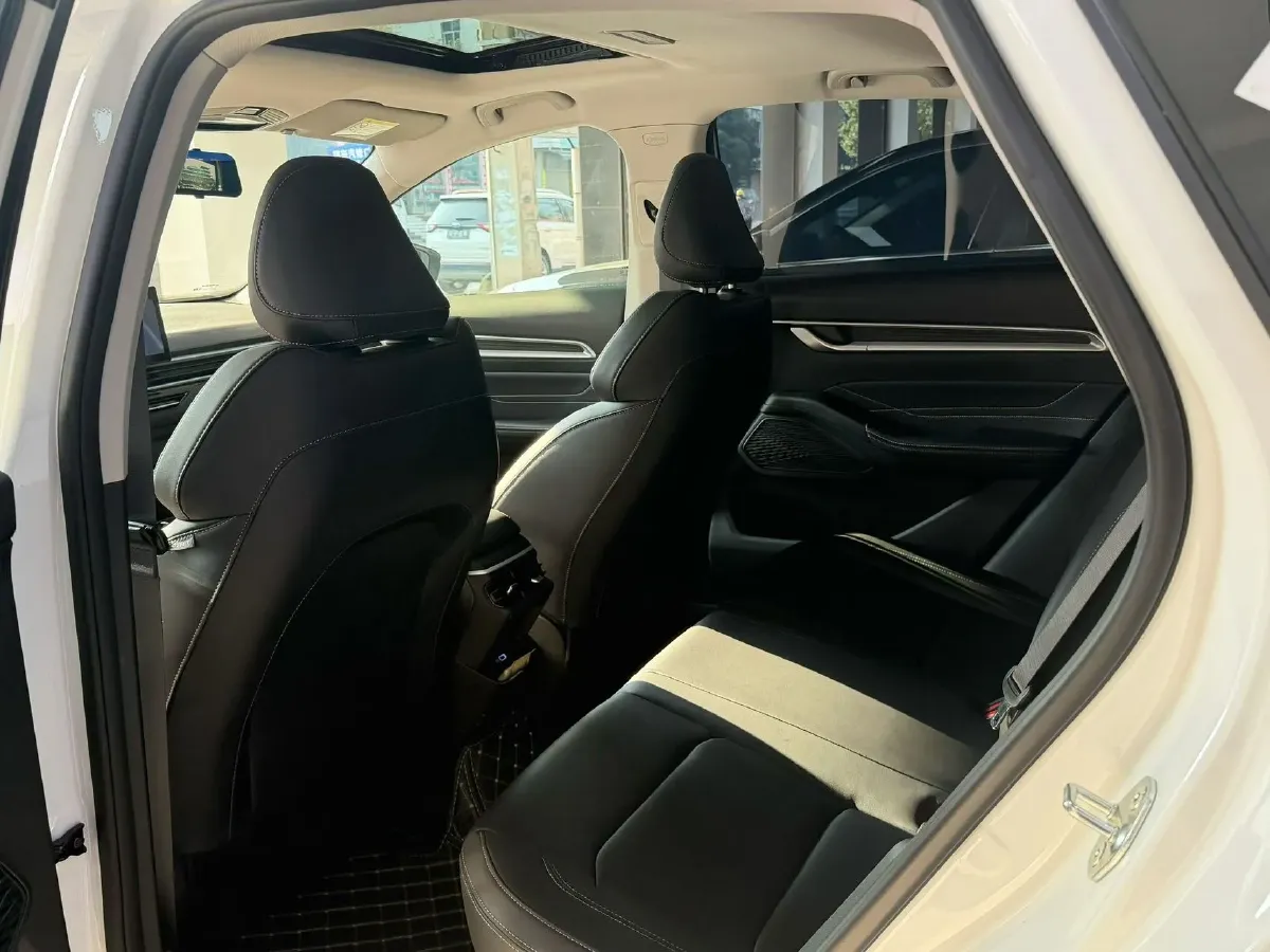 2026 Geely Emgrand 1.5L 120HP L4 CVT,autocango,china used car exporter,china ev exporter,chinese used car exporter,chinese used ev exporter