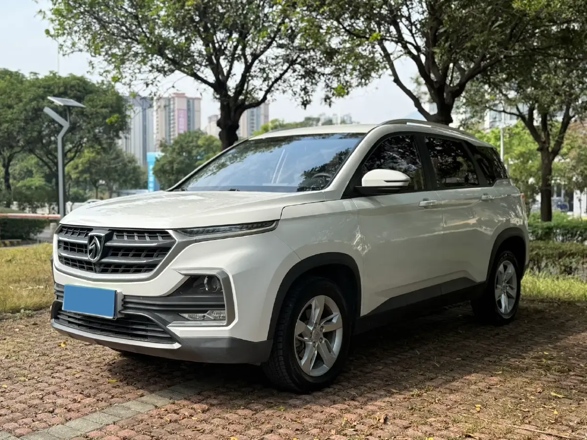 2018 BaoJun 530 1.5T 150HP L4 6MT