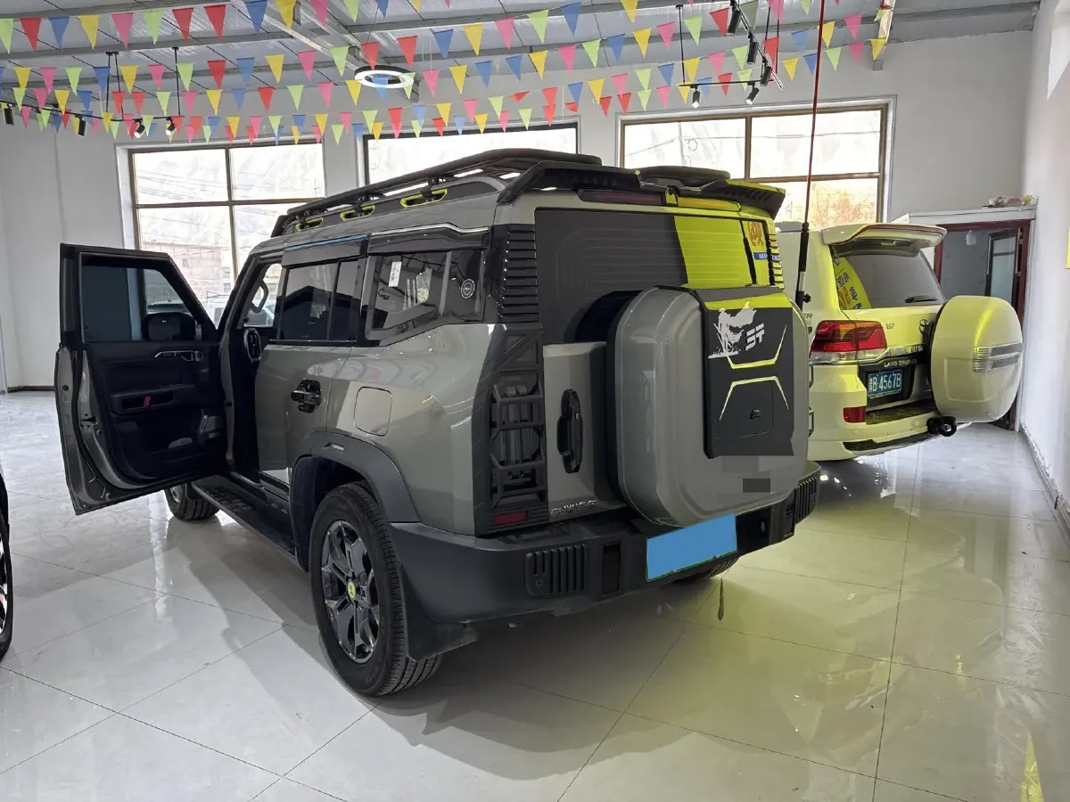 2024 Jetour ShanHai TravellerC-DM 1.5T 156HP L4 3DHT PHEV 26.7KWH,autocango,china used car exporter,china ev exporter,chinese used car exporter,chinese used ev exporter