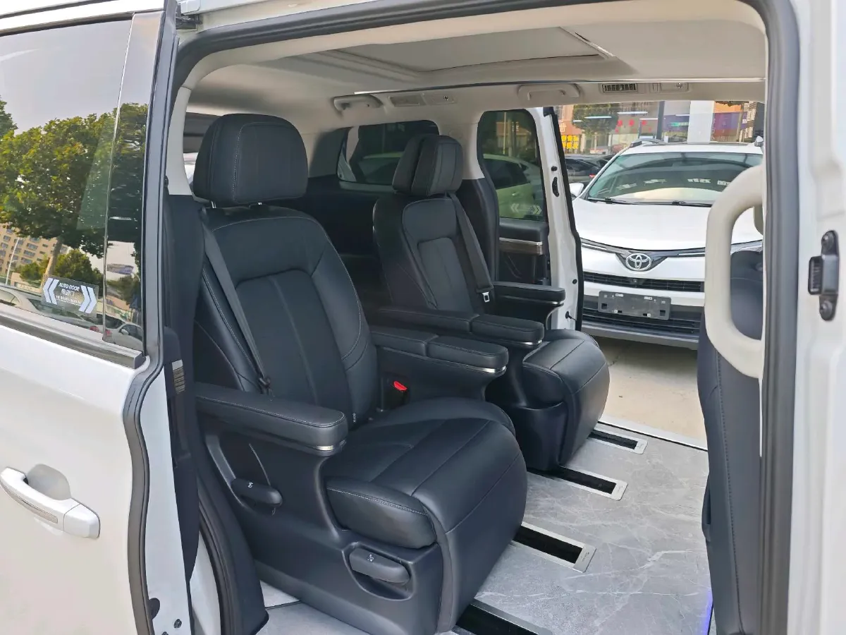 2023 GAC Trumpchi M8 2.0T 252HP L4 8AT,autocango,china used car exporter,china ev exporter,chinese used car exporter,chinese used ev exporter