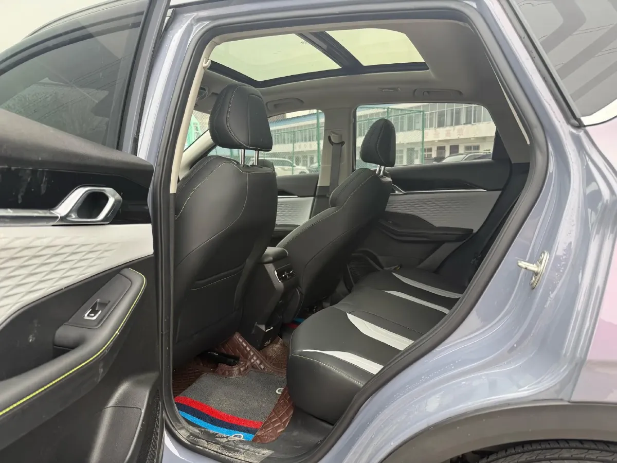 2023 Geely Coolray 1.5T 181HP L4 7DCT,autocango,china used car exporter,china ev exporter,chinese used car exporter,chinese used ev exporter