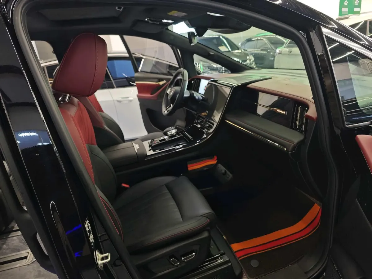 2023 GAC Trumpchi M8 2.0T 252HP L4 8AT,autocango,china used car exporter,china ev exporter,chinese used car exporter,chinese used ev exporter