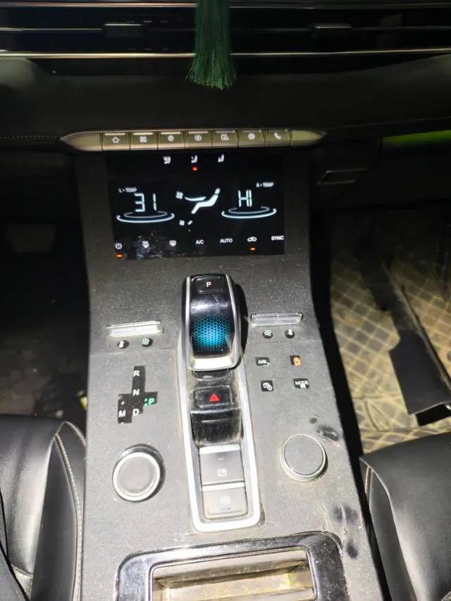 2023 Chery Tiggo 8 Plus 1.6T 197HP L4 7DCT,autocango,china used car exporter,china ev exporter,chinese used car exporter,chinese used ev exporter