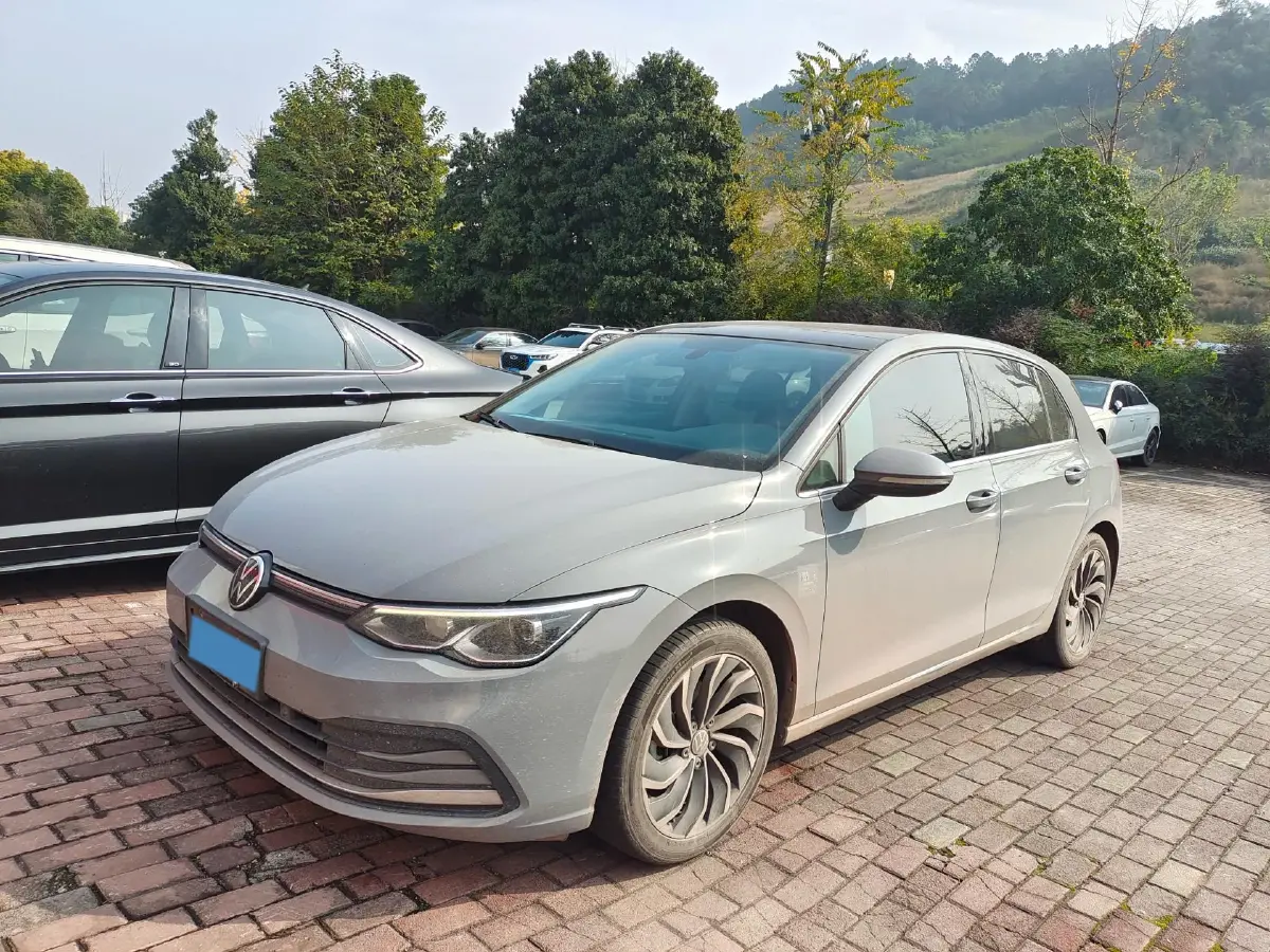 2023 Volkswagen Golf 1.4T 150HP L4 7DCT 2023 Volkswagen Golf 1.4T 150HP L4 7DCT