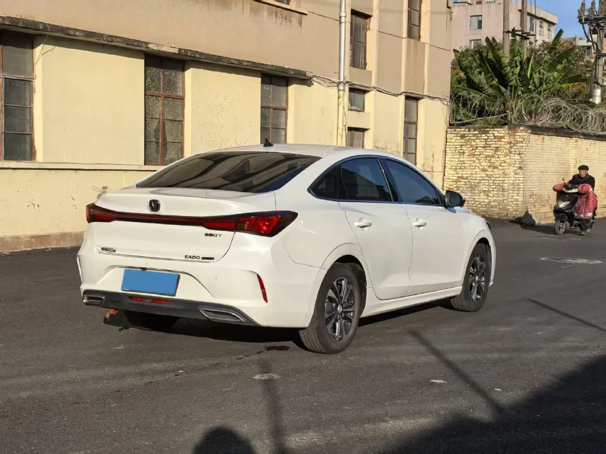 2022 ChangAn Eado 1.4T 160HP L4 7DCT,autocango,china used car exporter,china ev exporter,chinese used car exporter,chinese used ev exporter