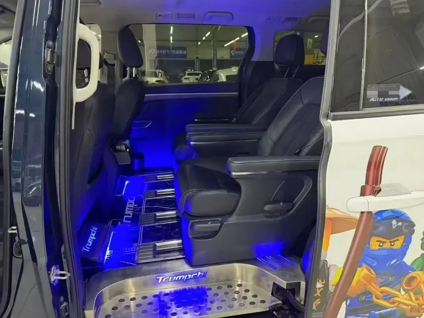 2021 GAC Trumpchi M8 2.0T 252HP L4 8AT,autocango,china used car exporter,china ev exporter,chinese used car exporter,chinese used ev exporter