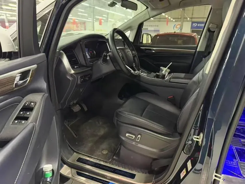 2021 GAC Trumpchi M8 2.0T 252HP L4 8AT,autocango,china used car exporter,china ev exporter,chinese used car exporter,chinese used ev exporter