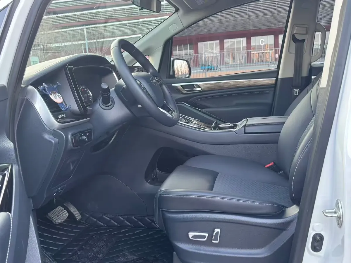 2023 GAC Trumpchi M8 2.0T 252HP L4 8AT,autocango,china used car exporter,china ev exporter,chinese used car exporter,chinese used ev exporter