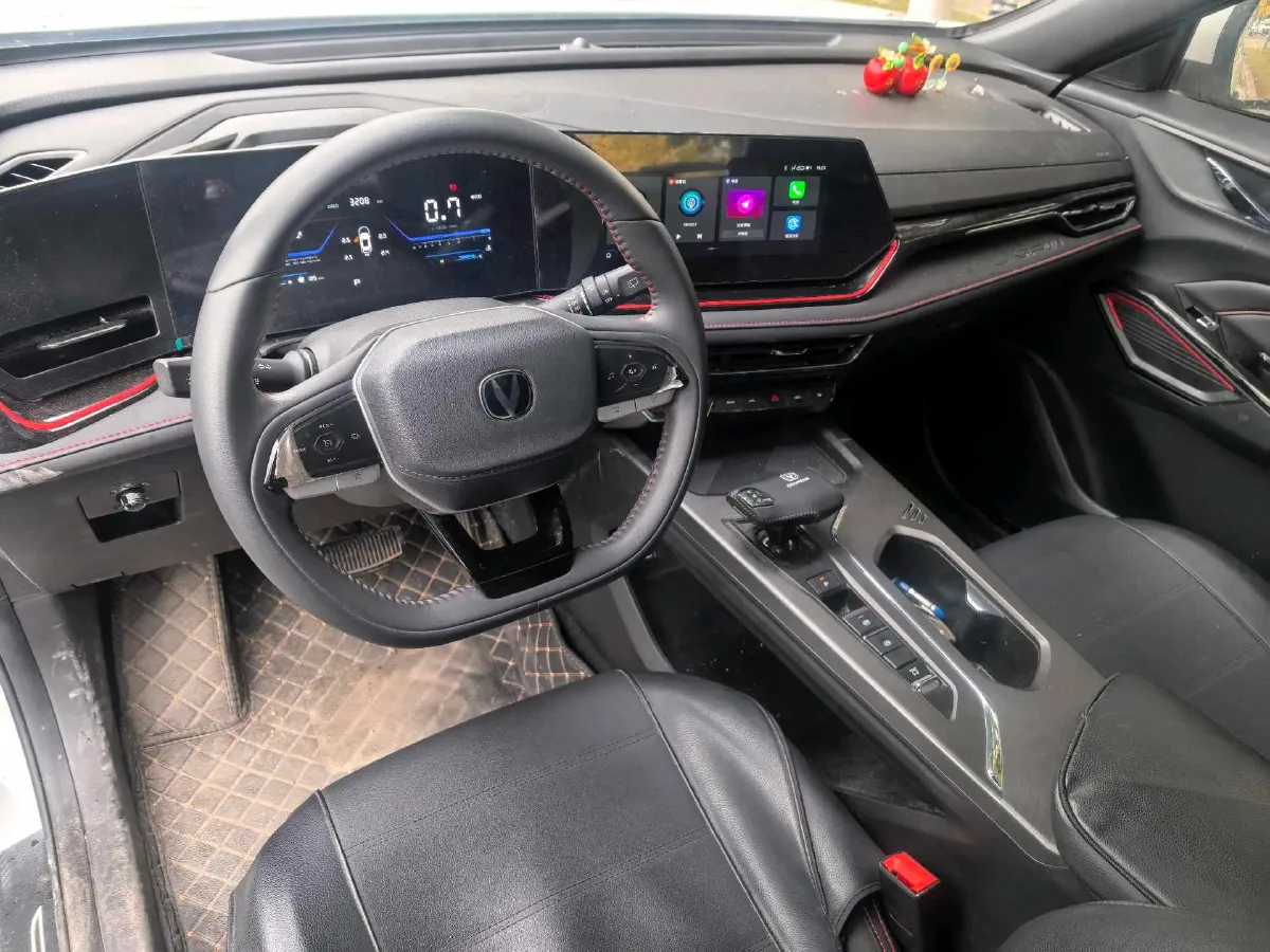 2025 ChangAn X5 PLUS 1.5T 188HP L4 7DCT,autocango,china used car exporter,china ev exporter,chinese used car exporter,chinese used ev exporter