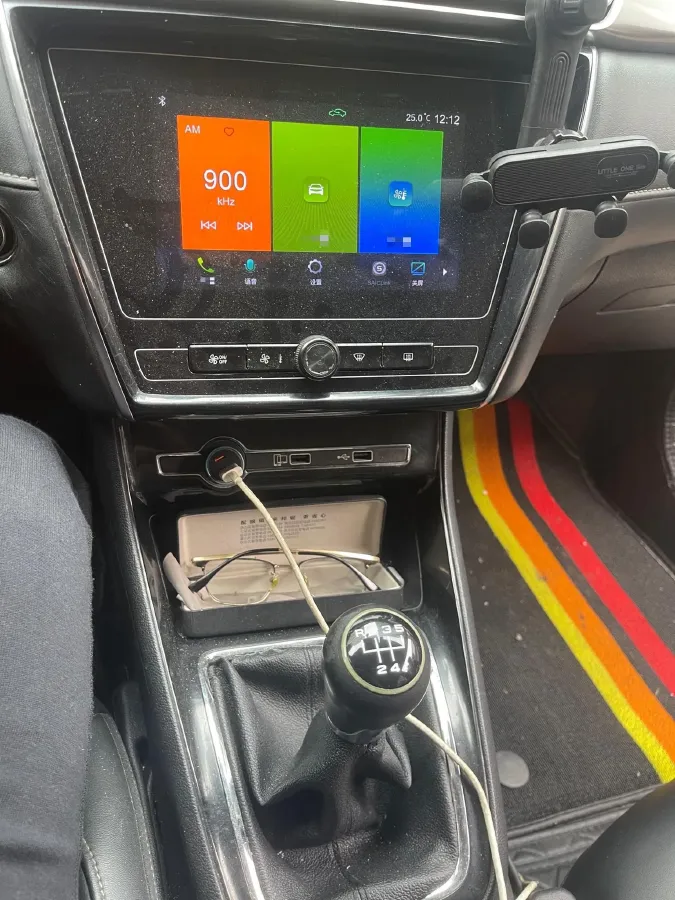 2019 Roewe i5 1.5L 120HP L4 5MT,autocango,china used car exporter,china ev exporter,chinese used car exporter,chinese used ev exporter