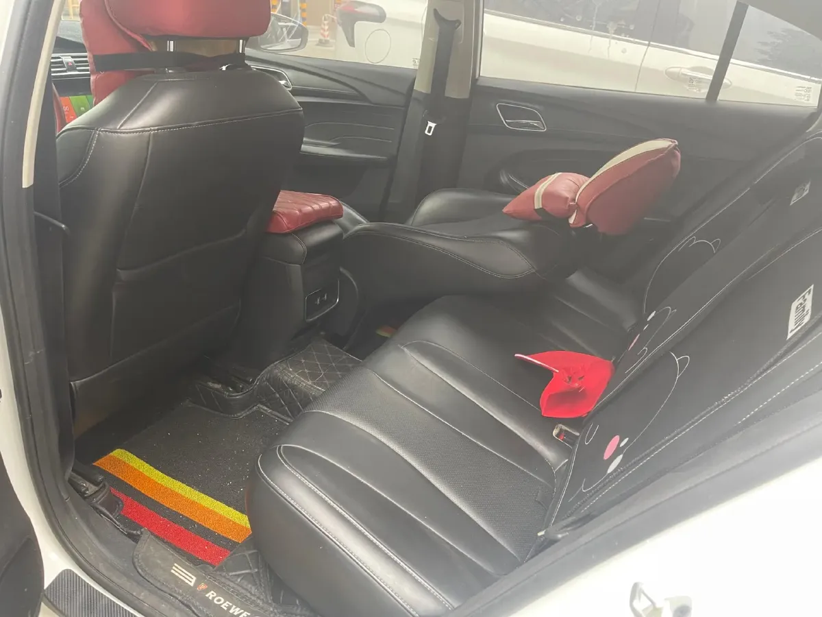 2019 Roewe i5 1.5L 120HP L4 5MT,autocango,china used car exporter,china ev exporter,chinese used car exporter,chinese used ev exporter