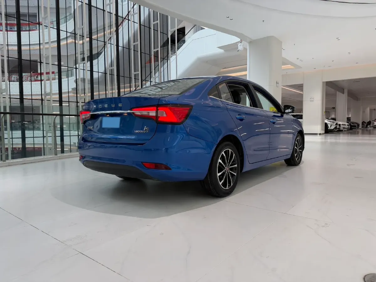 2020 Roewe i5 1.5L 120HP L4 CVT,autocango,china used car exporter,china ev exporter,chinese used car exporter,chinese used ev exporter