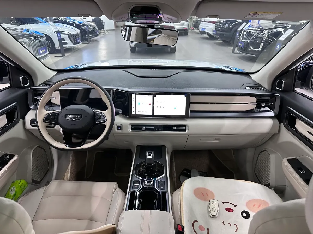 2023 Geely ICON 1.5T 181HP L4 7DCT,autocango,china used car exporter,china ev exporter,chinese used car exporter,chinese used ev exporter