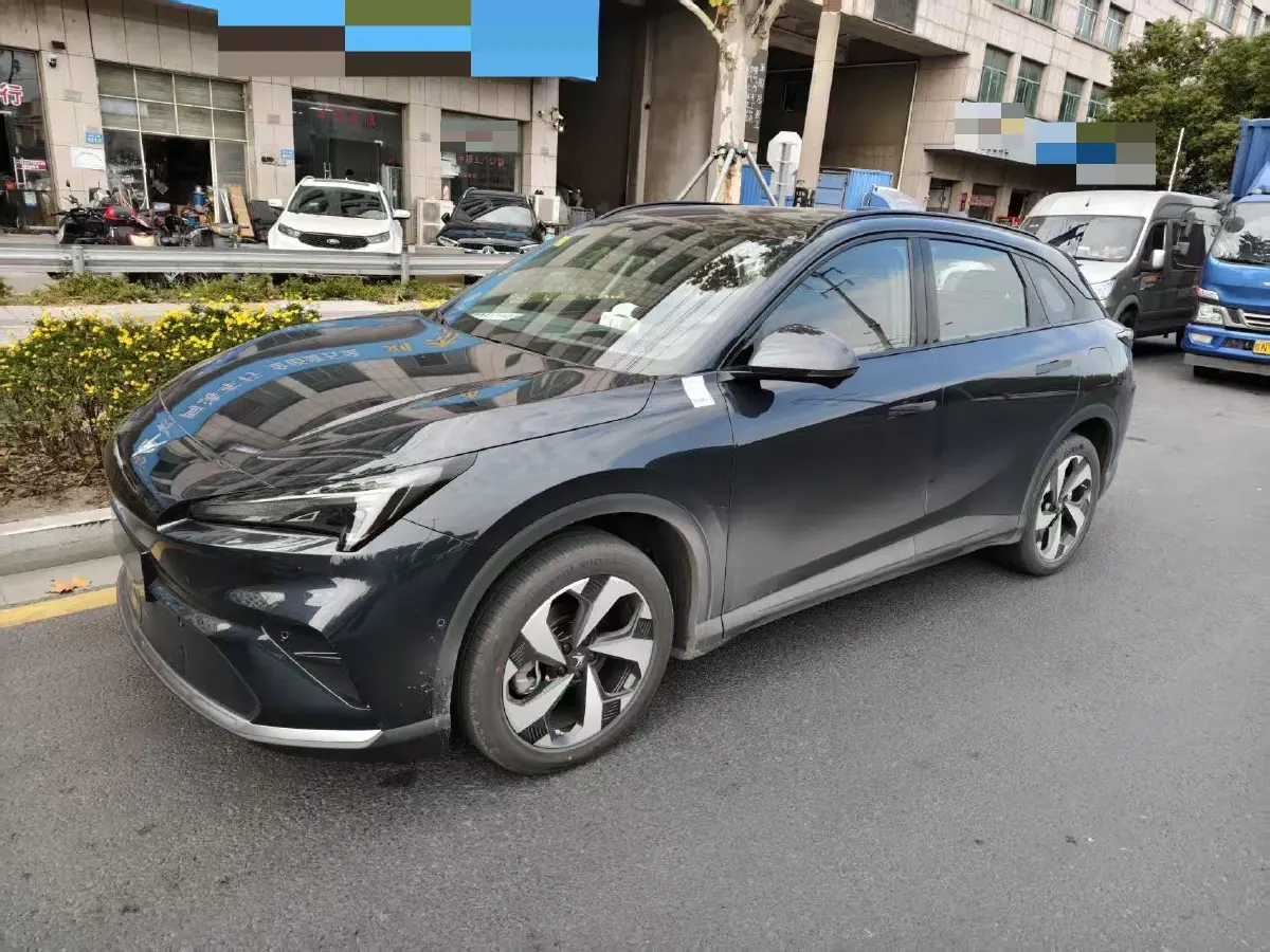 2026 ARCFOX αT5 Range Extended REEV