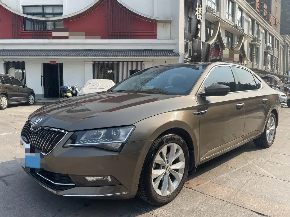 2018 Skoda Superb 1.8T 180HP L4 7DCT