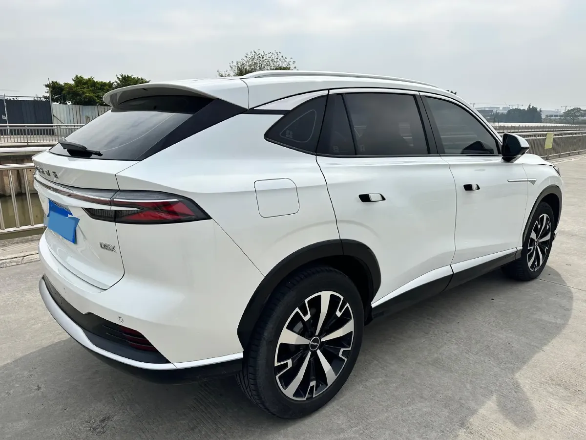 2024 Roewe D5X DMH 1.5T 150HP L4 2DHT PHEV 21.4KWH,autocango,china used car exporter,china ev exporter,chinese used car exporter,chinese used ev exporter