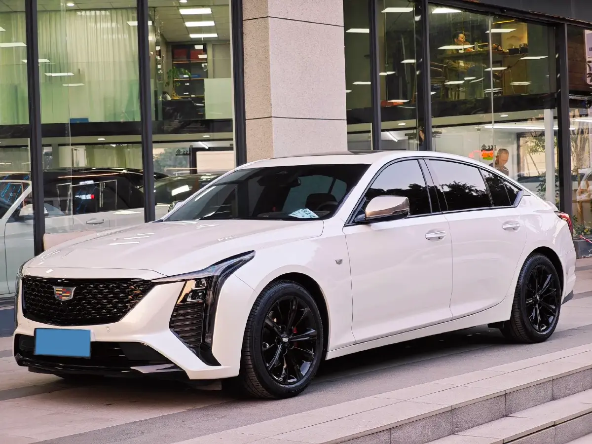 2024 Cadillac CT5 2.0T 237HP L4 10AT