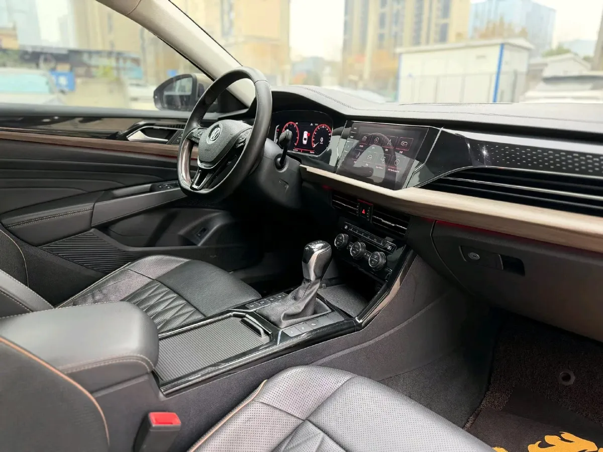 2019 Buick EnvisionPlus 2.0T 260HP L4 9AT,autocango,china used car exporter,china ev exporter,chinese used car exporter,chinese used ev exporter