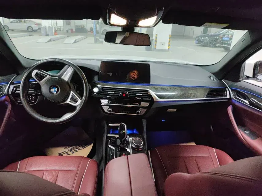 2021 BMW 5 Series 2.0T 184HP L4 8AT,autocango,china used car exporter,china ev exporter,chinese used car exporter,chinese used ev exporter