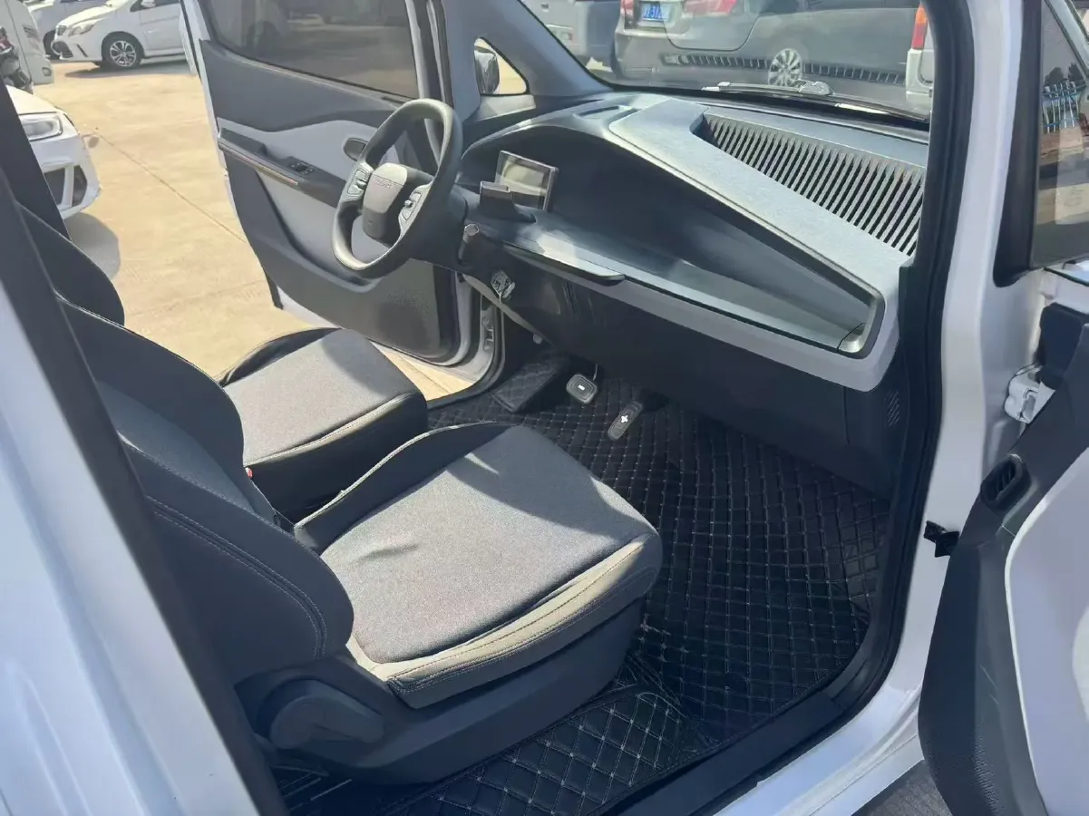 2020 BaoJun E200 BEV 28KWH,autocango,china used car exporter,china ev exporter,chinese used car exporter,chinese used ev exporter