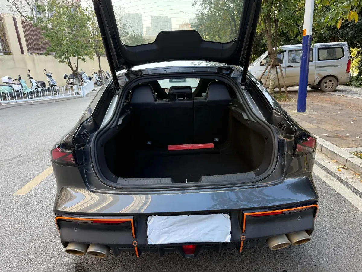 2023 ChangAn UNI-V 1.5T 188HP L4 7DCT,autocango,china used car exporter,china ev exporter,chinese used car exporter,chinese used ev exporter