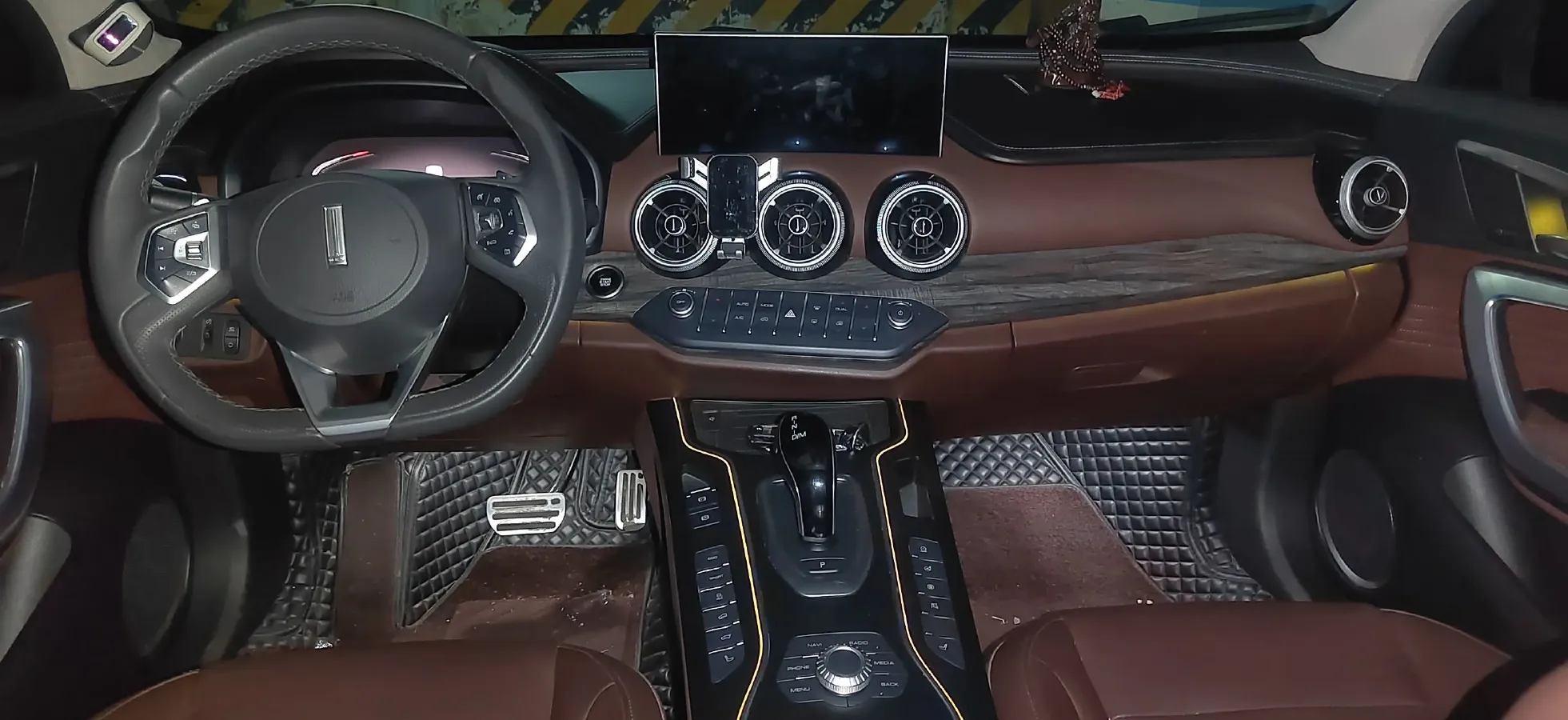 2020 WEY VV7 GT 2.0T 227HP L4 7DCT,autocango,china used car exporter,china ev exporter,chinese used car exporter,chinese used ev exporter