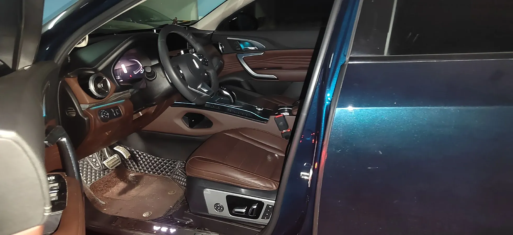 2020 WEY VV7 GT 2.0T 227HP L4 7DCT,autocango,china used car exporter,china ev exporter,chinese used car exporter,chinese used ev exporter