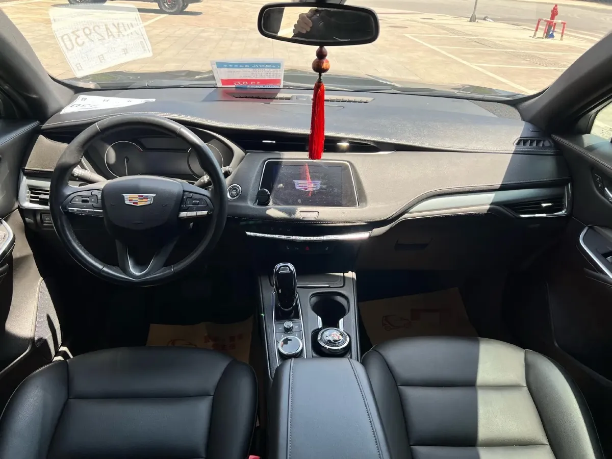 2021 Cadillac XT4 2.0T 237HP L4 9AT,autocango,china used car exporter,china ev exporter,chinese used car exporter,chinese used ev exporter