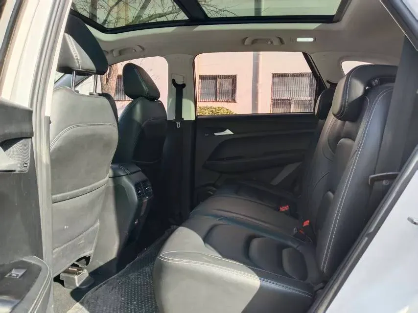 2021 BaoJun 530 1.5T 147HP L4 CVT,autocango,china used car exporter,china ev exporter,chinese used car exporter,chinese used ev exporter