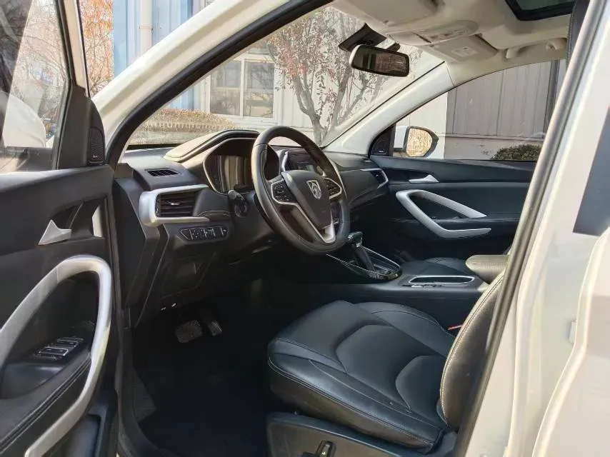 2021 BaoJun 530 1.5T 147HP L4 CVT,autocango,china used car exporter,china ev exporter,chinese used car exporter,chinese used ev exporter