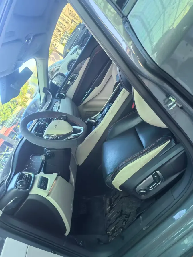 2018 Toyota C-HR 2.0L 171HP L4 CVT,autocango,china used car exporter,china ev exporter,chinese used car exporter,chinese used ev exporter