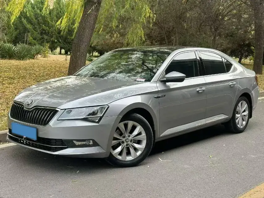 2018 Skoda Superb 1.8T 180HP L4 7DCT
