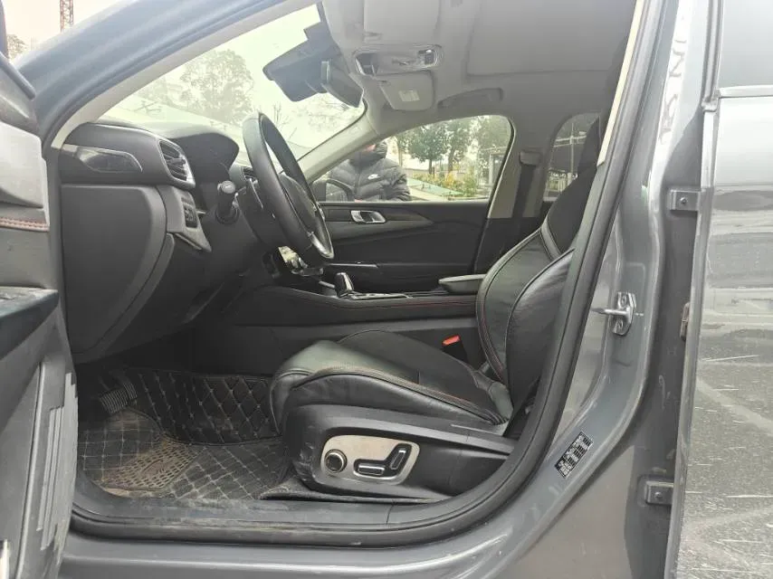 2018 Toyota C-HR 2.0L 171HP L4 CVT,autocango,china used car exporter,china ev exporter,chinese used car exporter,chinese used ev exporter