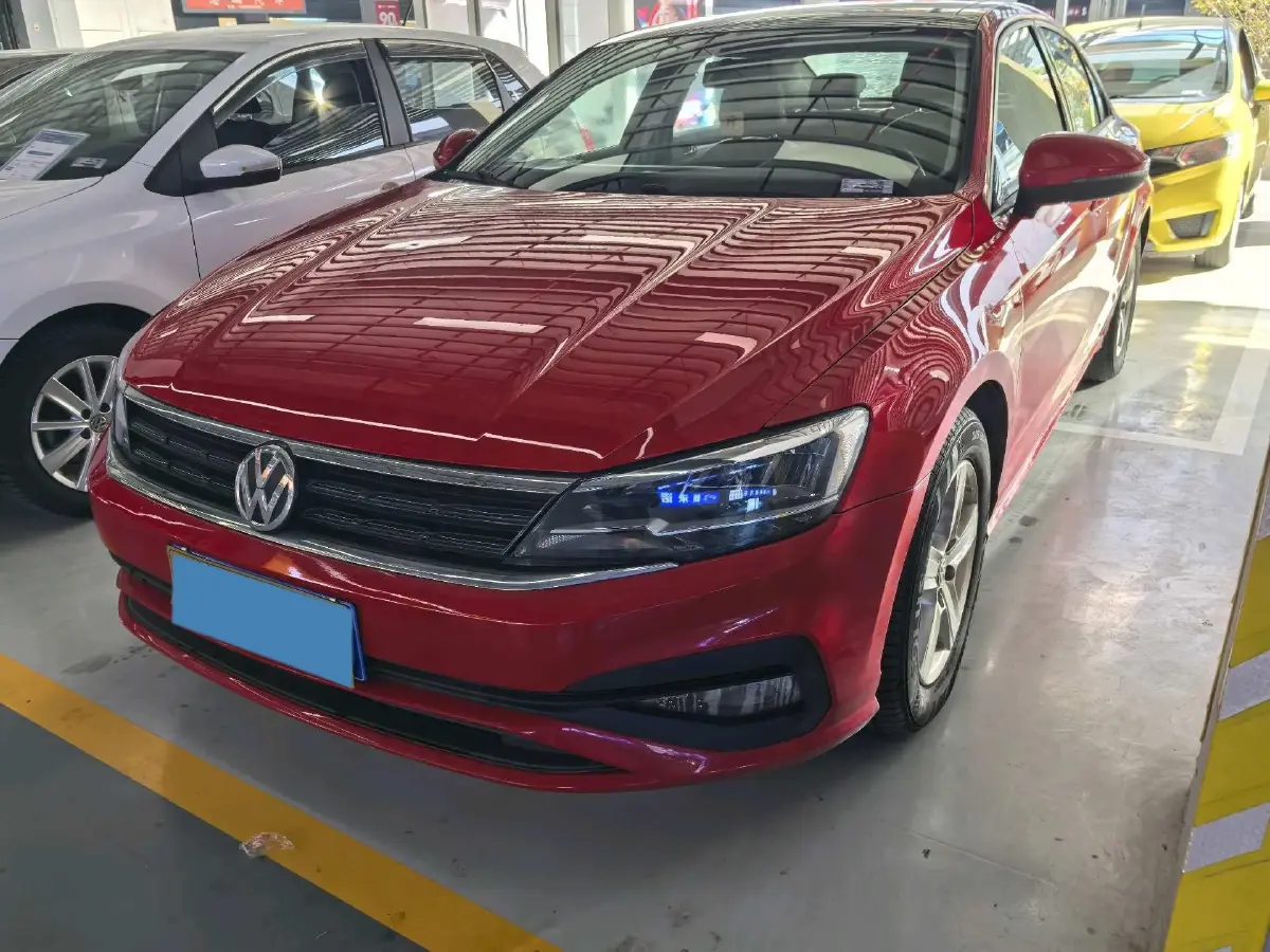 2019 Volkswagen T-Cross 1.4T 150HP L4 7DCT