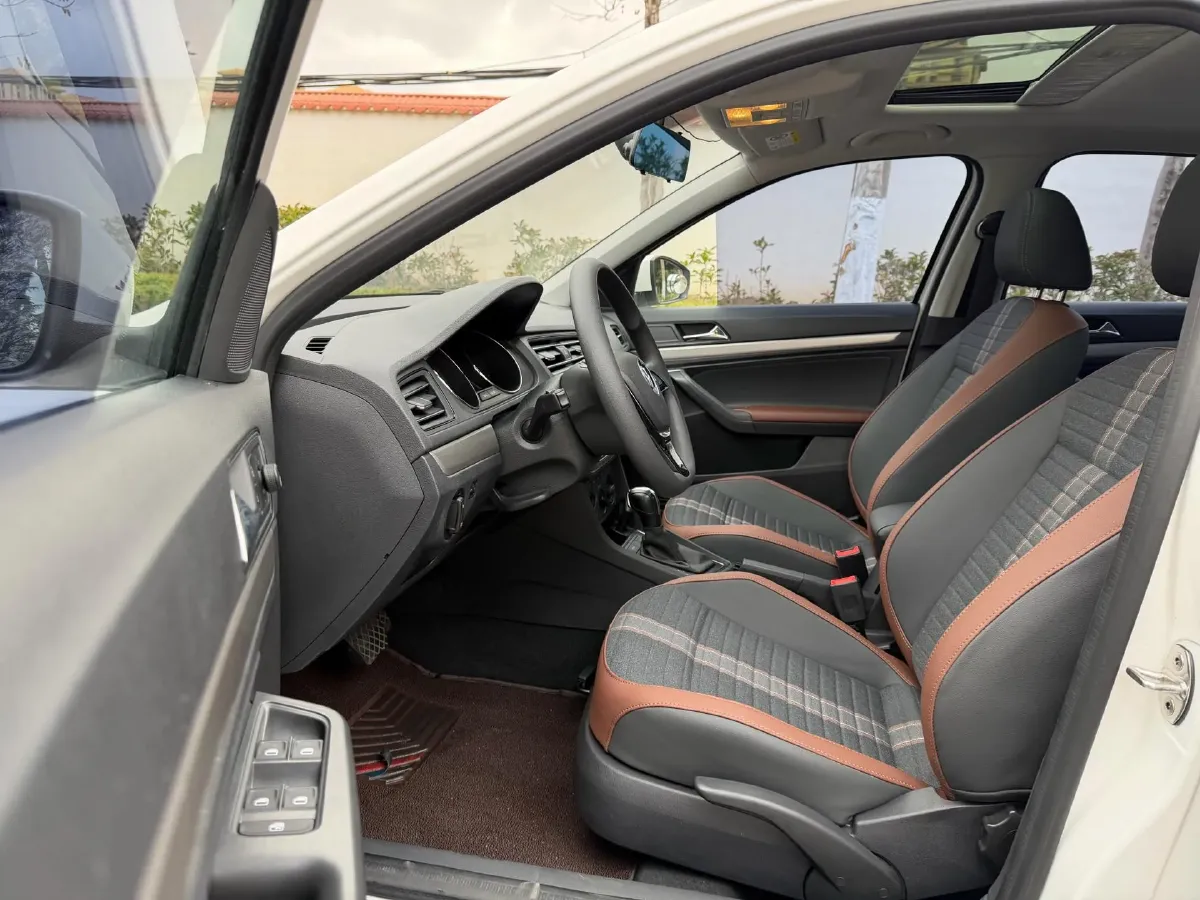 2019 ChangAn Eado XT 1.6L 128HP L4 6AT,autocango,china used car exporter,china ev exporter,chinese used car exporter,chinese used ev exporter