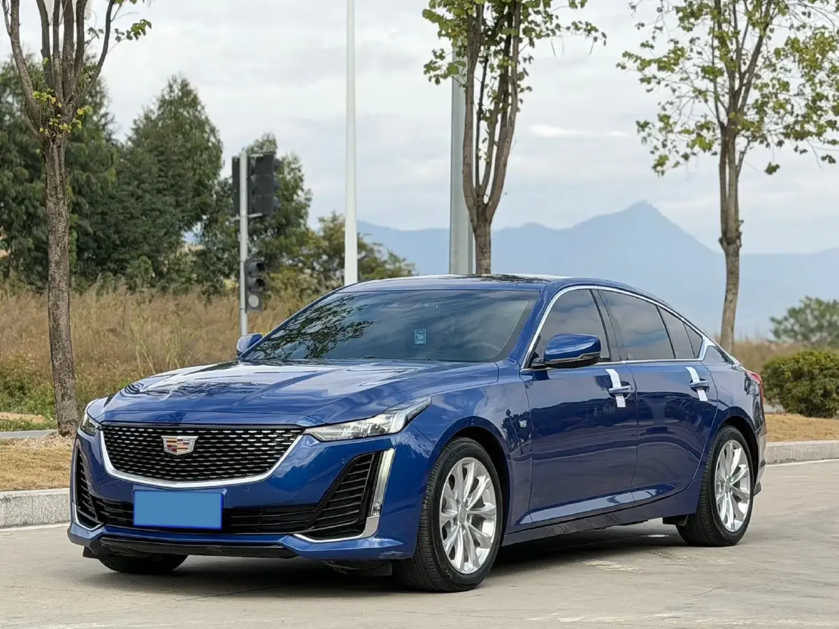 2022 Cadillac CT5 2.0T 237HP L4 10AT 2022 Cadillac CT5 2.0T 237HP L4 10AT