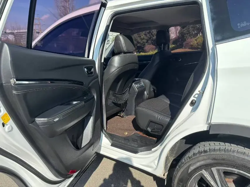 2017 LiFan X80 2.0T 192HP L4 6AT,autocango,china used car exporter,china ev exporter,chinese used car exporter,chinese used ev exporter