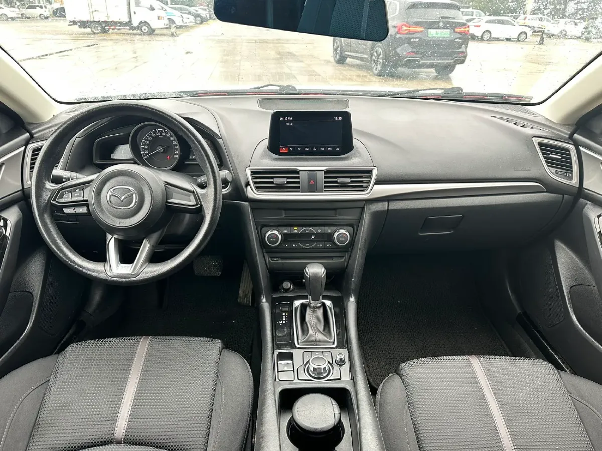 2017 Mazda 3 Axela 1.5L 117HP L4 6AT,autocango,china used car exporter,china ev exporter,chinese used car exporter,chinese used ev exporter