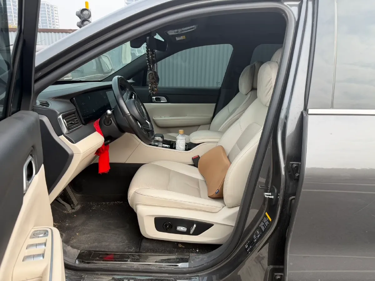 2021 Li ONE Range Extended 131HP REEV 40.5KWH,autocango,china used car exporter,china ev exporter,chinese used car exporter,chinese used ev exporter