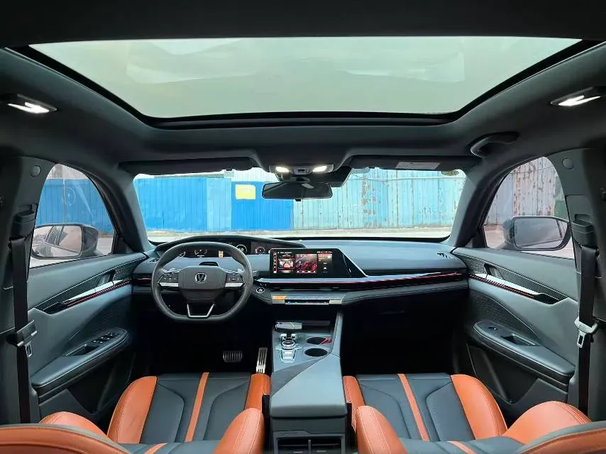 2024 ChangAn UNI-V 1.5T 188HP L4 7DCT,autocango,china used car exporter,china ev exporter,chinese used car exporter,chinese used ev exporter