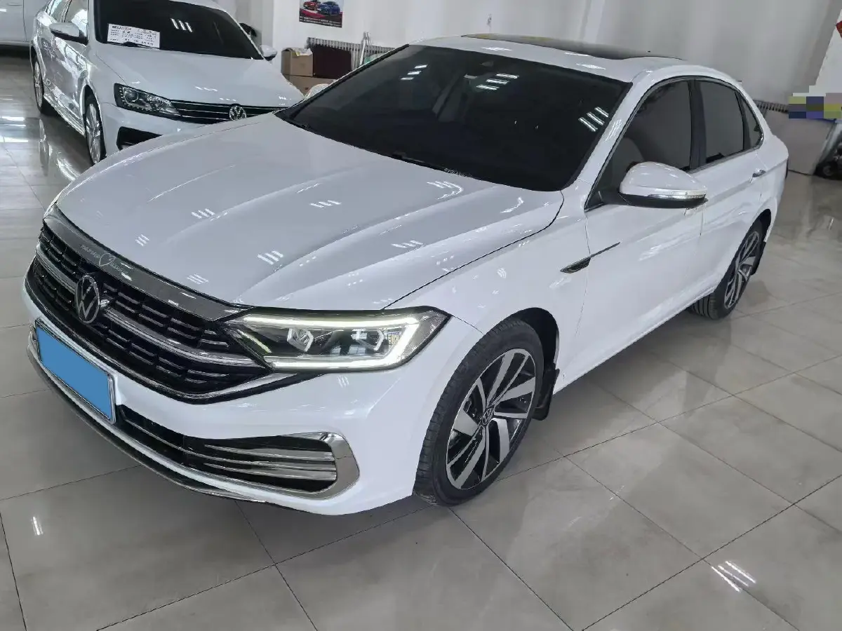 2024 Volkswagen Sagitar 1.5T 160HP L4 7DCT