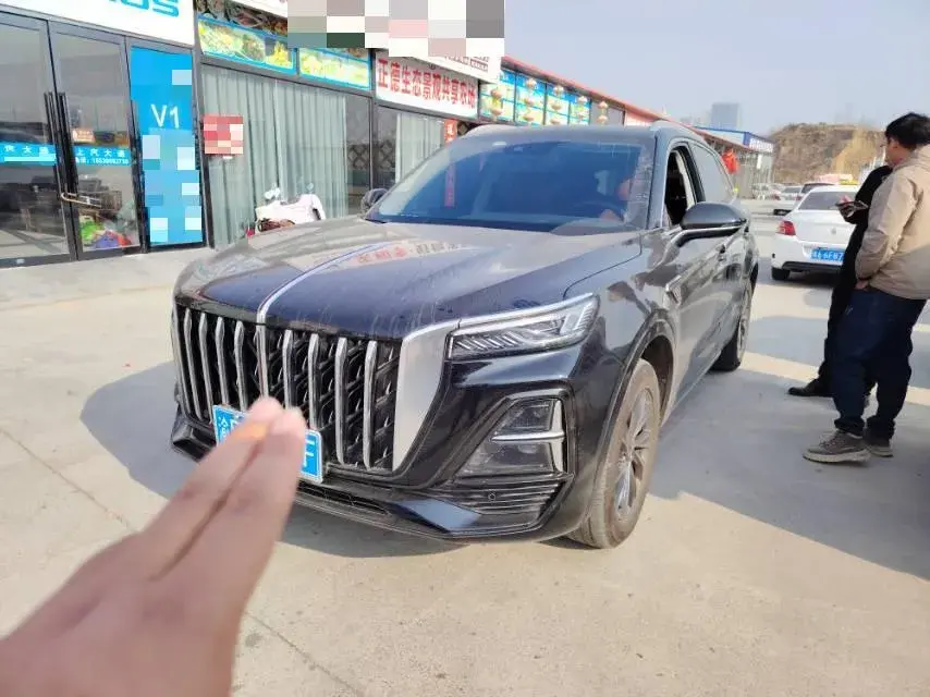 2023 HongQi HS5 2.0T 252HP L4 8AT