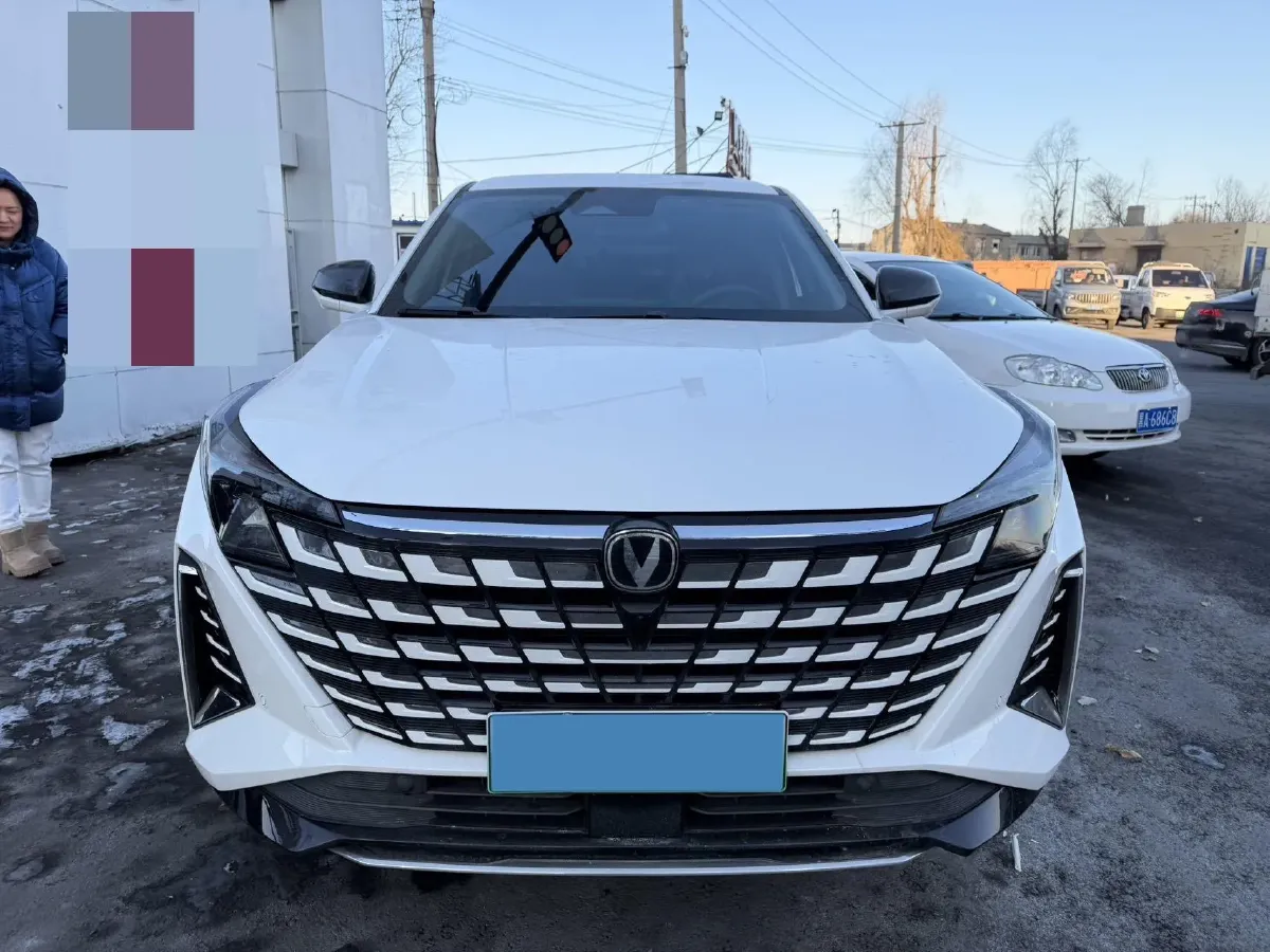 2024 ChangAn UNI-Z 1.5L 98HP L4 E-CVT PHEV 18.4KWH,autocango,china used car exporter,china ev exporter,chinese used car exporter,chinese used ev exporter