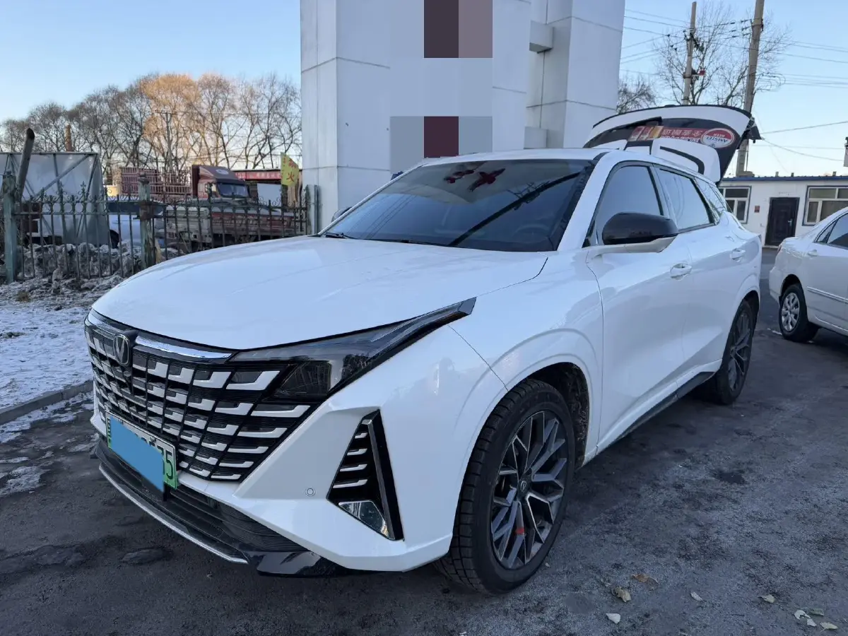 2024 ChangAn UNI-Z 1.5L 98HP L4 E-CVT PHEV 18.4KWH