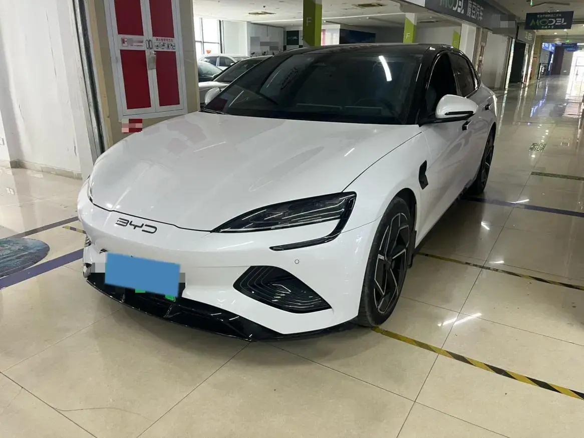 2022 AITO AITO M5 Range Extended 125HP REEV 40KWH 2022 AITO AITO M5 Range Extended 125HP REEV 40KWH